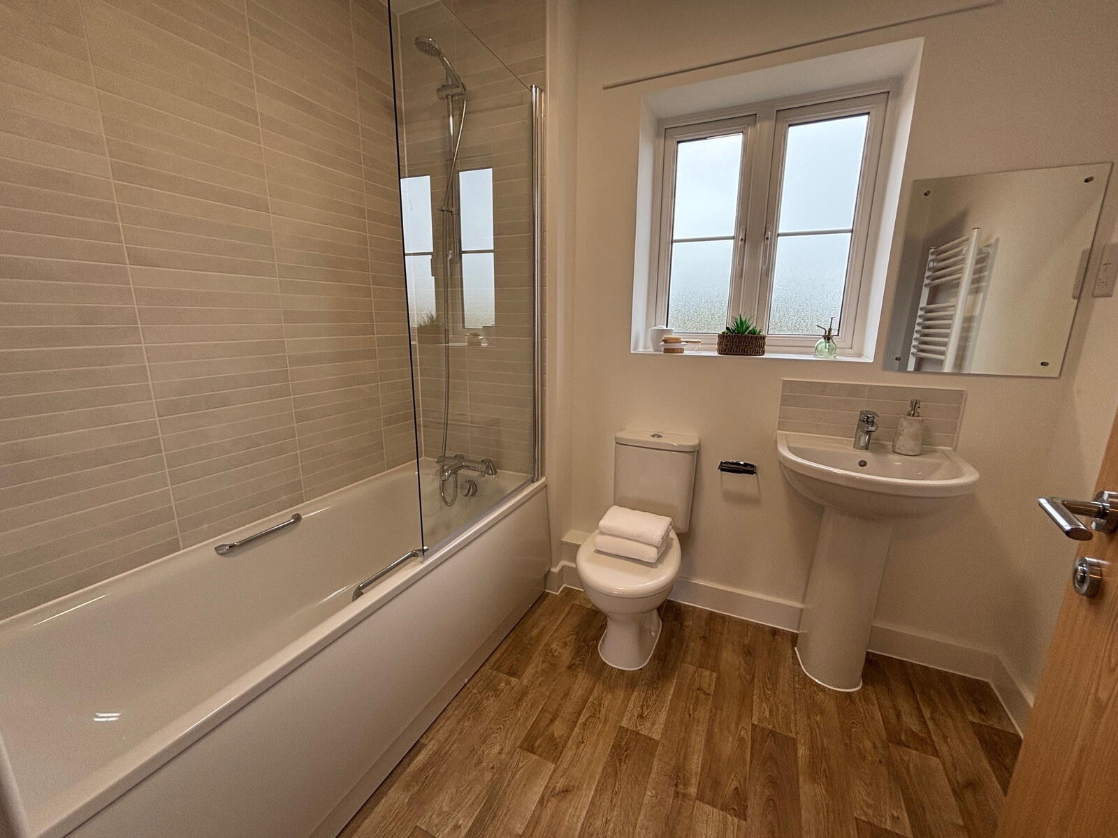 Plot 90 bathroom 