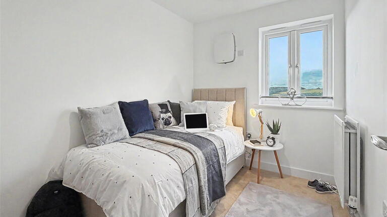 213 bedroom 3