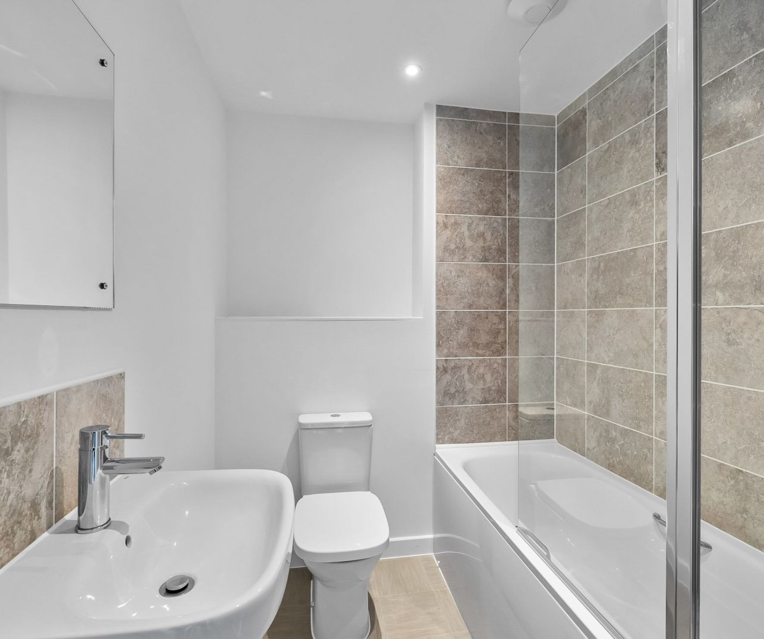 Plot 26 Primrose Meadows bathroom 