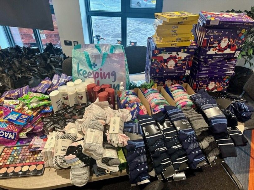 Image of the gifts included in the Christmas giveaway.